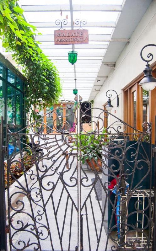 Malate Pensionne Манила Экстерьер фото